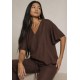 Blusa Gola V Manga Ampla Curta Marrom