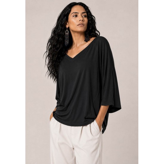 Blusa Ampla Morcego Guyrá Manga 3/4 Malha Preta