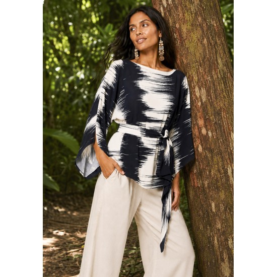 Blusa Viscose Poranga Asa da Noite Estampa Horizonte P&B
