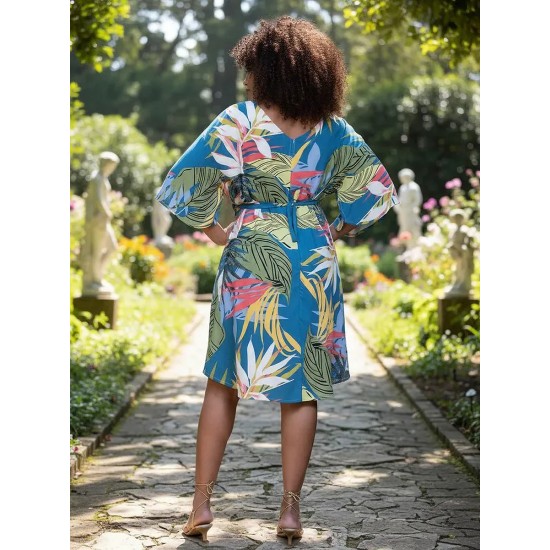 Vestido Curto Caaxixá Viscose com Cordão na Cintura Estampa Brisa Botânica