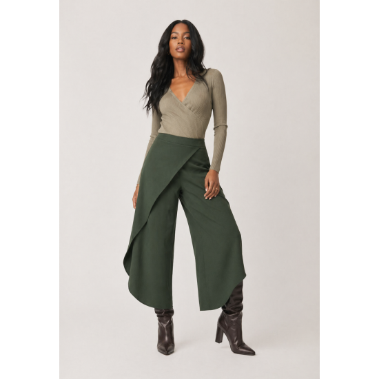 Calça Pantacourt Garatéa Transpassada Malha Verde Musgo