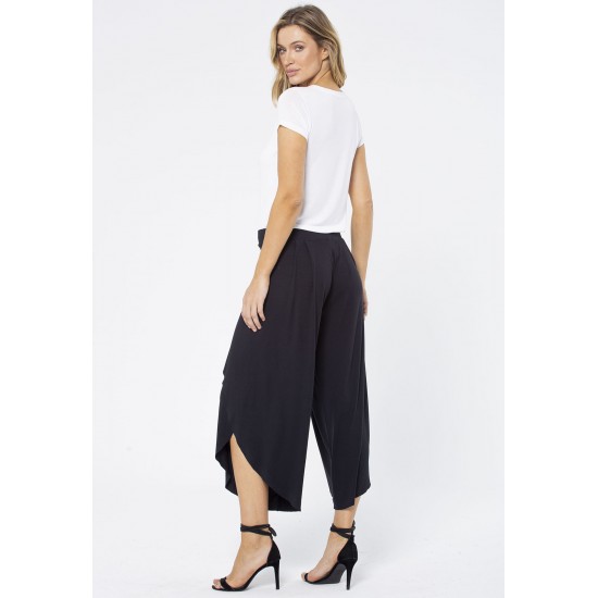 Calça Pantacourt Garatéa Transpassada Malha Preta