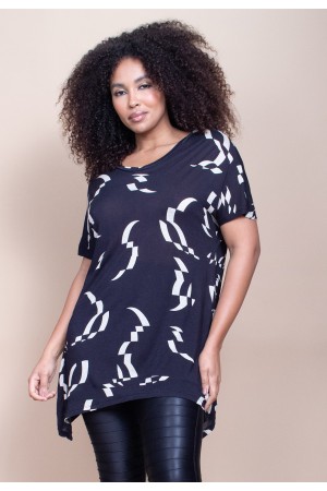 T-Shirt Ampla Fibra de Bambu Manga Curta Estampa Maria