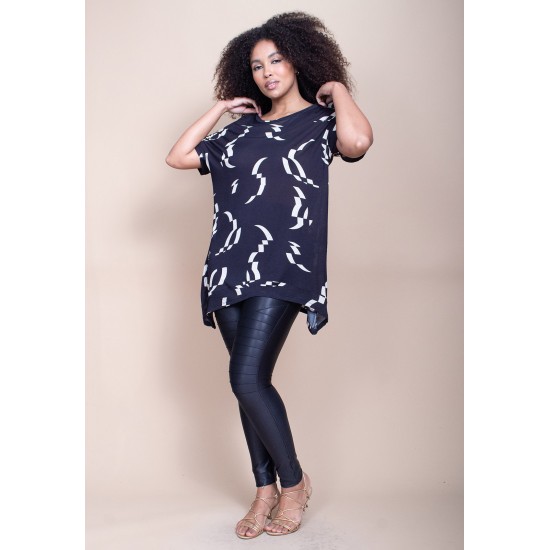 T-Shirt Ampla Fibra de Bambu Manga Curta Estampa Maria