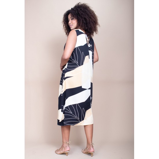 Vestido Plus Size Preto Estampado