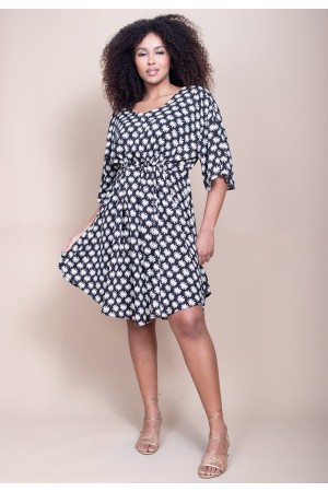 Vestido Curto Caaxixá Viscose com Cordão na Cintura Estampa Encanto das Margaridas