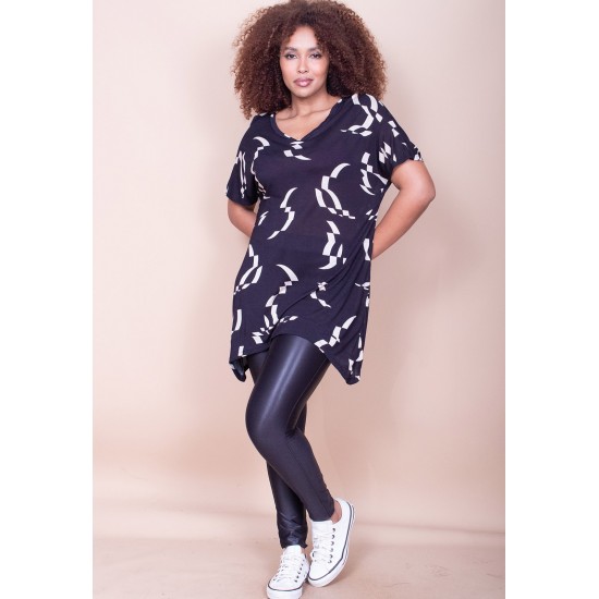 T-Shirt Ampla Fibra de Bambu Manga Curta Estampa Maria