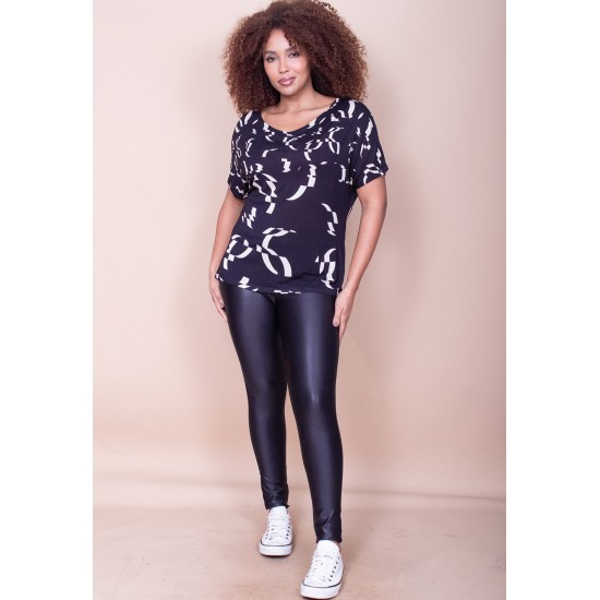 Blusa Básica Morcego Gola Canoa Manga Curta Malha Fibra de Bambu Estampa Maria