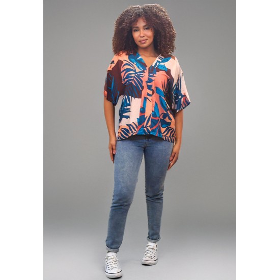 Blusa Gola V Manga Curta Estampa Urban Jungle