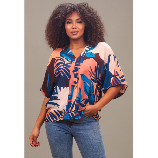 Blusa Gola V Manga Curta Estampa Urban Jungle