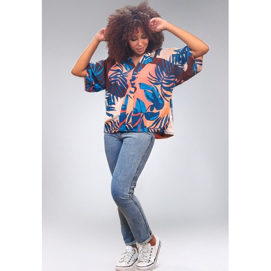 Blusa Gola V Manga Curta Estampa Urban Jungle