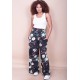 Calça Pantalona Ampla Malha com Bolso Lateral Flores Ébano
