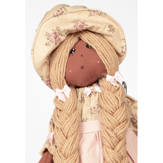 Boneca de Pano Camponesa Estampa Jardineira - Artesã Ana Mariza