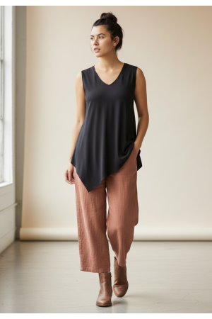 Blusa Regata Assimétrica Malha Preta