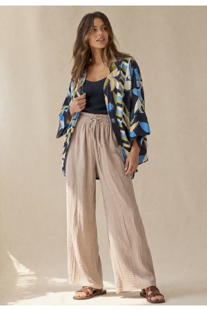 Kimono Viscose Manga Ampla Estampa Jardim Noturno