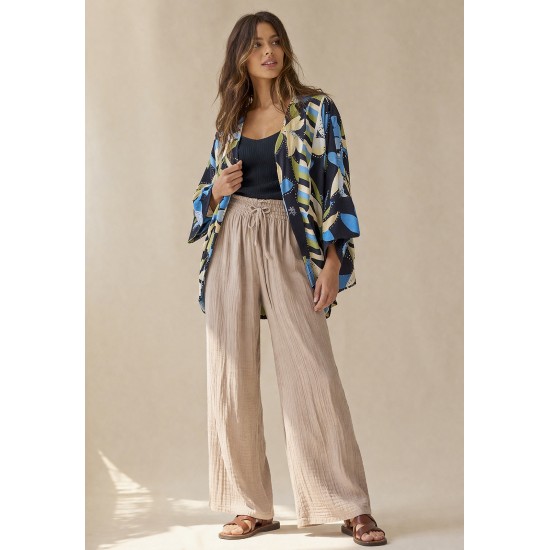 Kimono Viscose Manga Ampla Estampa Jardim Noturno