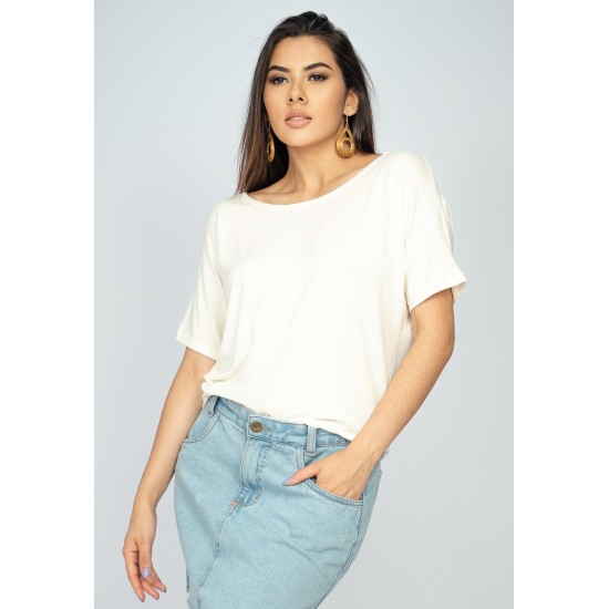 Blusa Básica Morcego Malha Gola Canoa Manga Curta Off White
