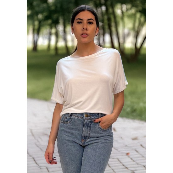 Blusa Básica Morcego Malha Gola Canoa Manga Curta Branca