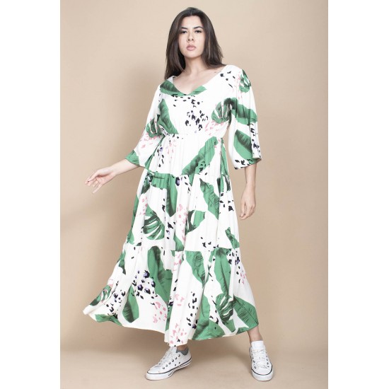 Vestido Longo Plano com Manga e Camadas Estampa Folhagem Poética