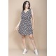 Vestido Plano Curto Estampa Encanto das Margaridas