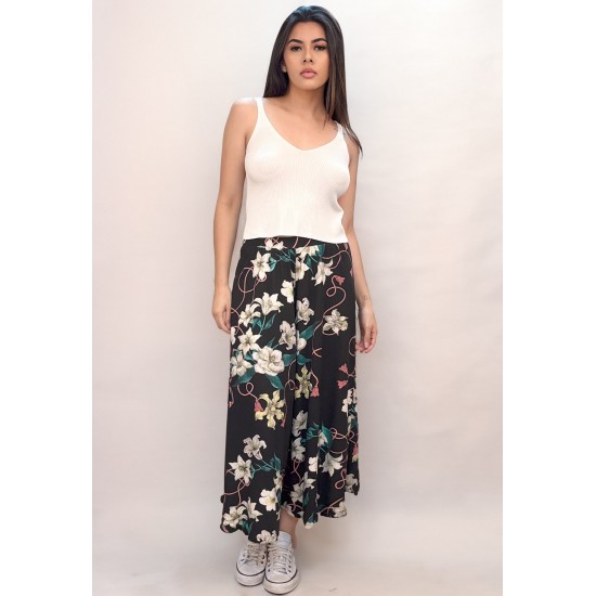 Calça Pantacourt Saia Malha Macaúba Estampa Preto Floral