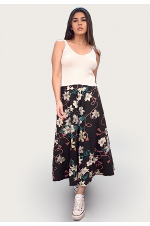 Calça Pantacourt Saia Malha Macaúba Estampa Preto Floral