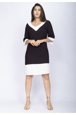 Vestido Curto Viscose Amplo Bicolor Preto e Branco