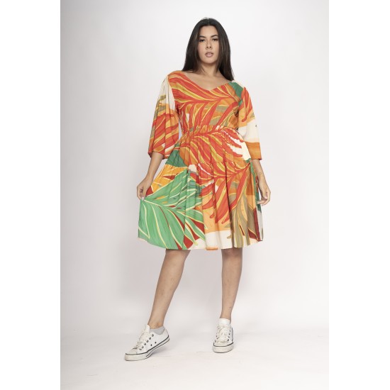 Vestido Curto Plano com Manga e Camadas Estampa Jardim do Sol