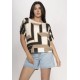 Blusa Básica Morcego Malha Gola Canoa Manga Curta Estampa Igaci