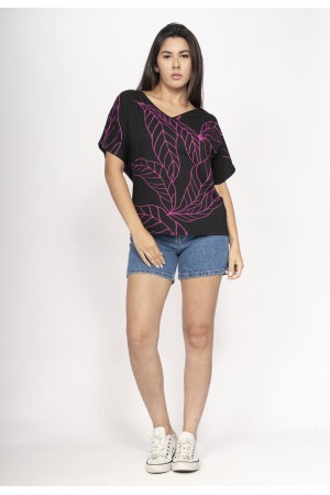 Blusa Básica Morcego Malha Gola V Manga Curta Estampa Antúrios Lilás