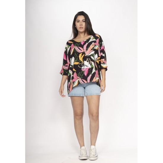 Blusa Morcego Ampla Tangará Estampa Pétalas Noturna