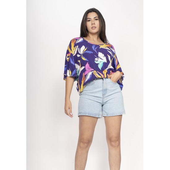 Blusa Morcego Ampla Tangará Estampa Pétalas ao Vento