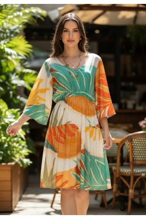 Vestido Curto Plano com Manga e Camadas Estampa Jardim do Sol