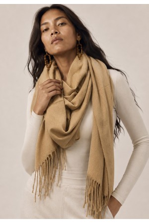 Echarpe Feminina Bege com Franjas para Frio e Inverno