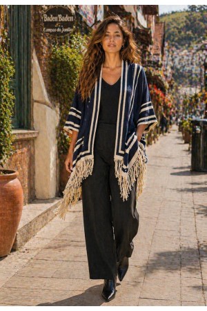 Poncho Tricot Raiz Natural Azul Marinho com Franjas