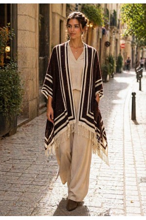 Poncho Tricot Raiz Natural Marrom com Franjas