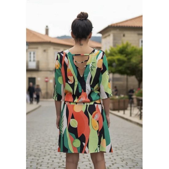 Vestido Curto Kaolin Viscose Estampa Festival Tropical