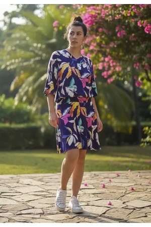 Vestido Curto Kaolin Viscose Estampa Pétalas ao Vento