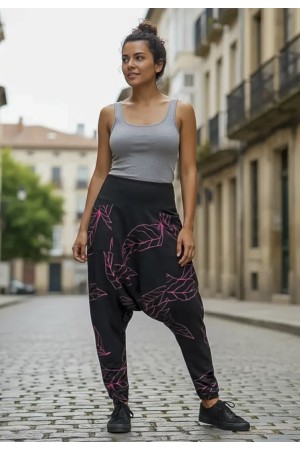 Calça Saruel Malha com Bolso na Frente Estampa Antúrios Lilás