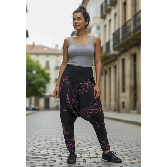 Calça Saruel Malha com Bolso na Frente Estampa Antúrios Lilás