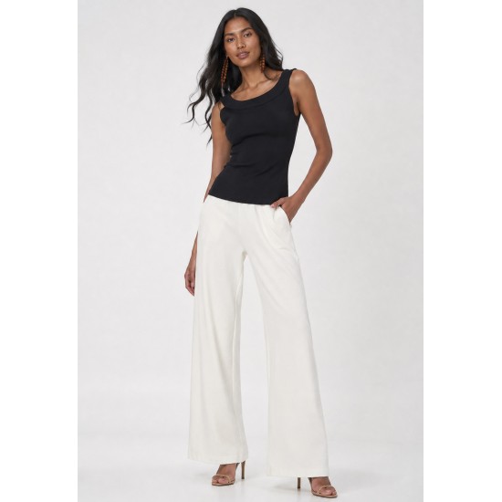 A Blusa Regata Potira Malha Canelada Breú Negro