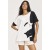 Blusa Ampla Malha Morcego Manga Curta Estampa Bichanos em Cena