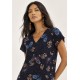 Blusa Viscose Gola V Manga Curta Estampa Asas do Entardecer