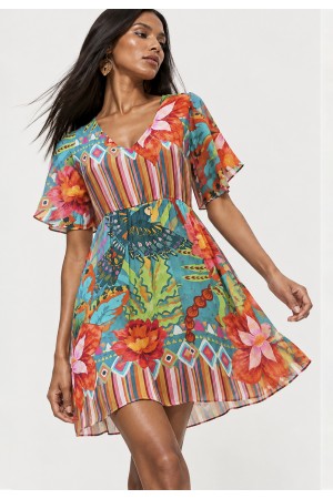 Vestido Curto Aracê Viscose Rodado Estampa Voo da Floresta