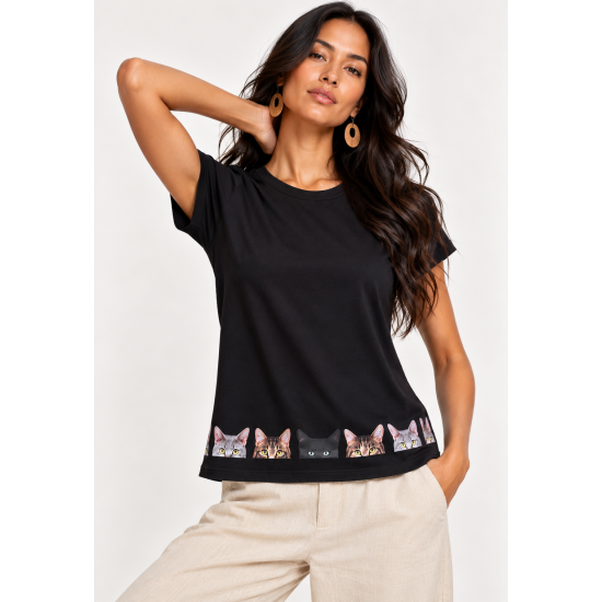 T-Shirt Malha Preta Estampa Bichanos