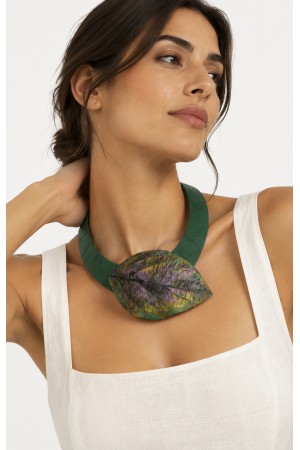 Colar Biojoia Folha do Maicá Látex Natural Verde Maicá Multicolor