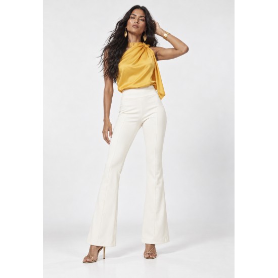 Calça Flare Niara em Malha Off-White Réveillon