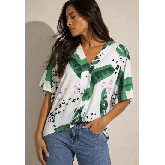 Blusa Gola V Manga Curta Estampa Folhagem Poética