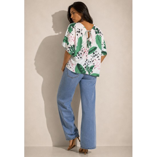 Blusa Gola V Manga Curta Estampa Folhagem Poética