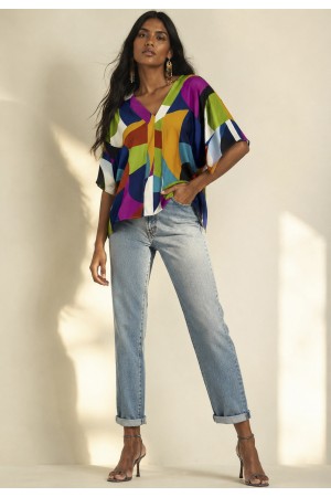 Blusa Gola V Manga Curta Estampa Jardim Azul